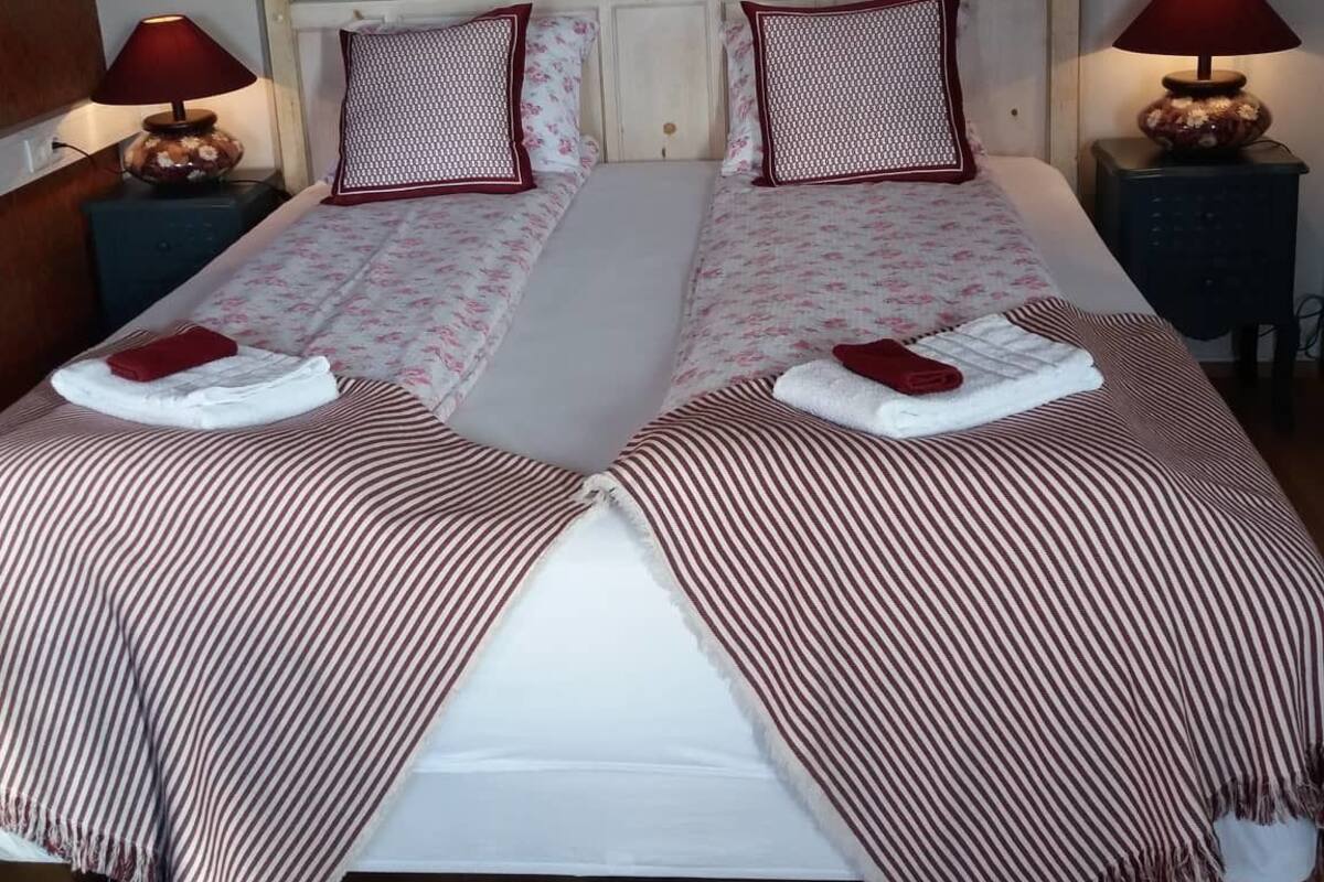 Chambre Triple, salle de bains privée