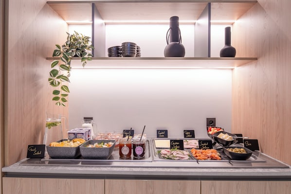 Petit déjeuner continental servi tous les jours en supplément