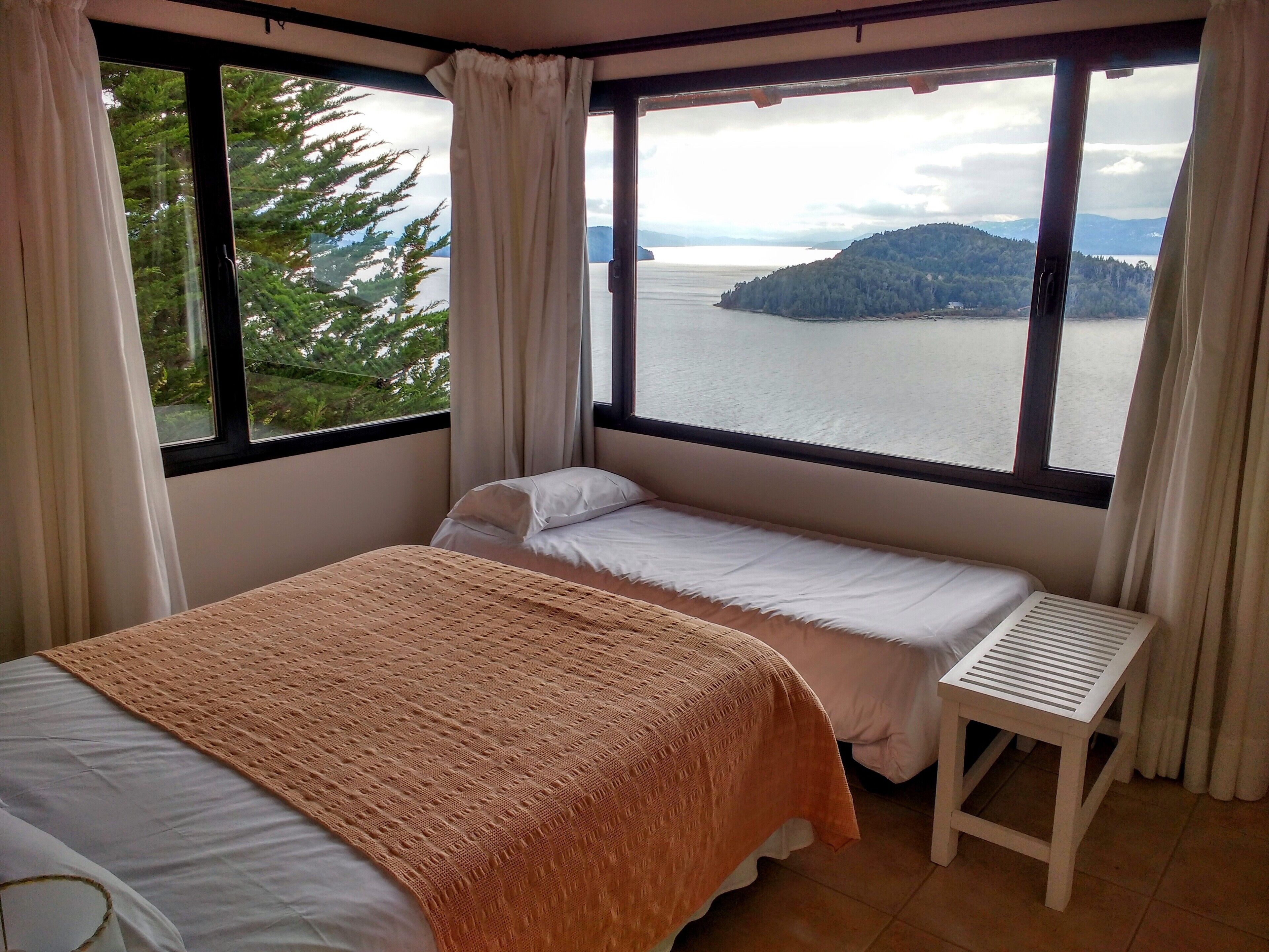 senior apartment, 2 bedrooms, lake view | in-room safe, free wifi, bed sheets