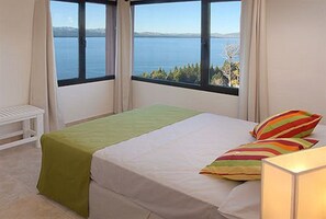 Appartement Deluxe, 2 chambres, vue lac | Vue de la chambre