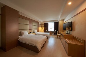 Habitación estándar con 2 camas individuales | Ropa de cama de alta calidad, edredón y camas Select Comfort 