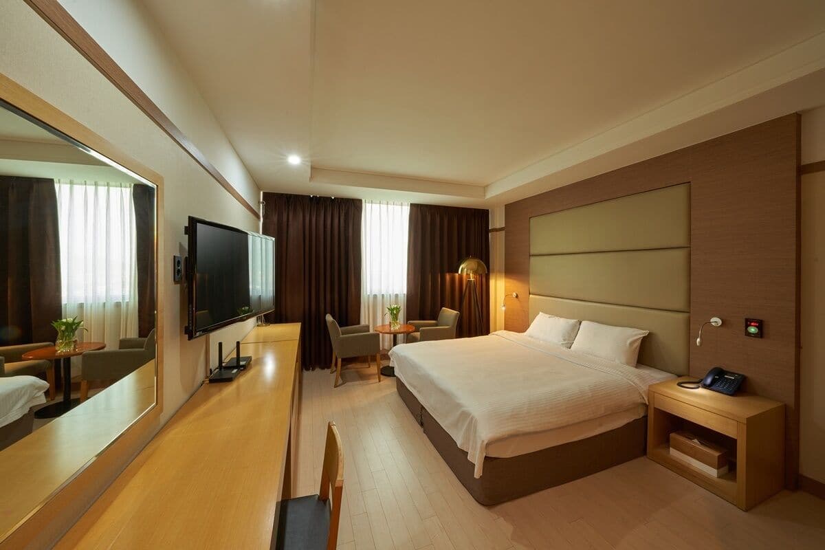 Standard Double Room | Premium bedding, down comforters, Select Comfort beds, in-room safe