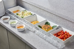 Her gün açık büfe kahvaltı (kişi başı 19000 KRW)