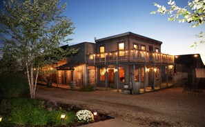 Front of property – evening/night - Cedar Creek (New Haven)