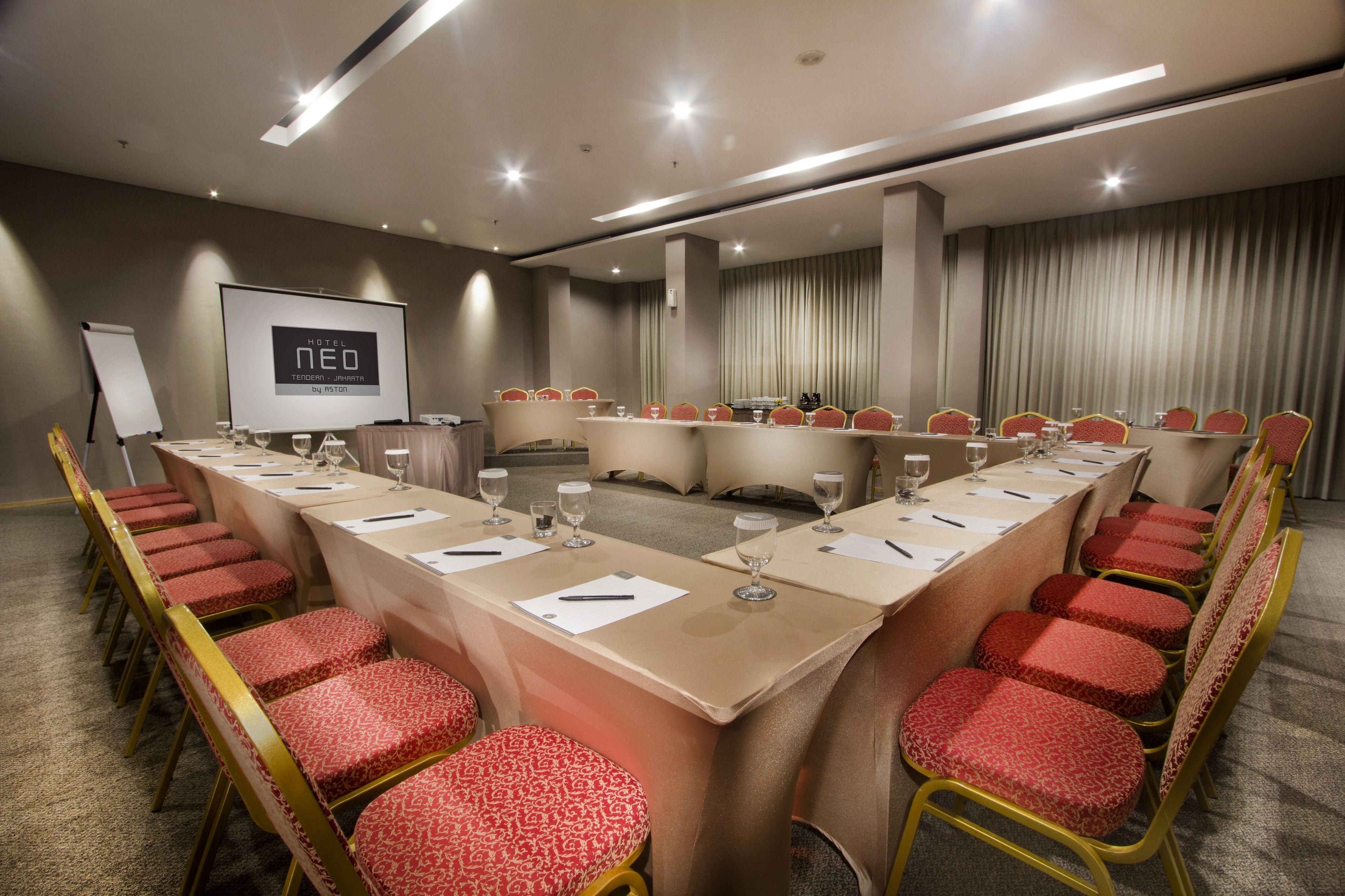 Foto - Neo Hotel Tendean Jakarta by ASTON