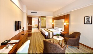 Desk, blackout curtains, iron/ironing board, free WiFi - Pearl View Hotel (Perai)