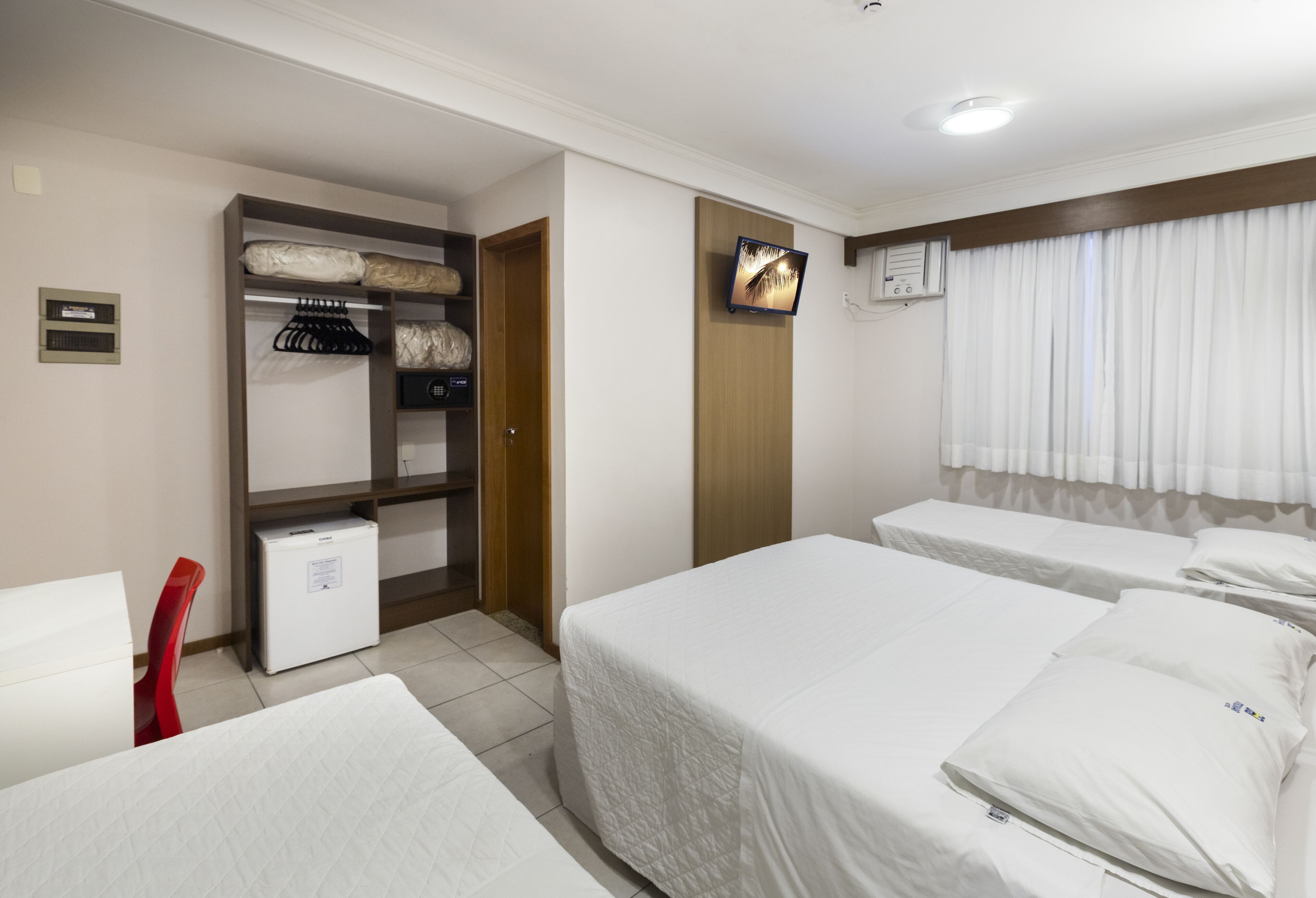 Minibar, in-room safe, desk, laptop workspace