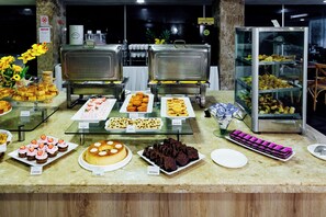 Petit déjeuner buffet compris tous les jours