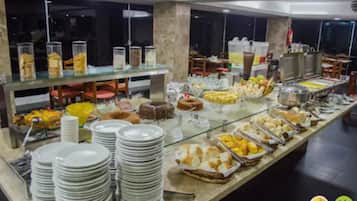 Petit déjeuner buffet compris tous les jours