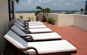 Exterior detail - Nokor Lucky Serviced Apartments (Phnom Penh)