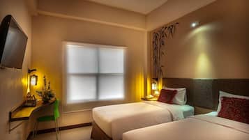 Classic Twin Room | In-room safe, desk, free WiFi