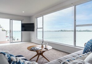 King Bed Waterfront Upstairs Apartment | 3 bedrooms, iron/ironing board, free WiFi, bed sheets