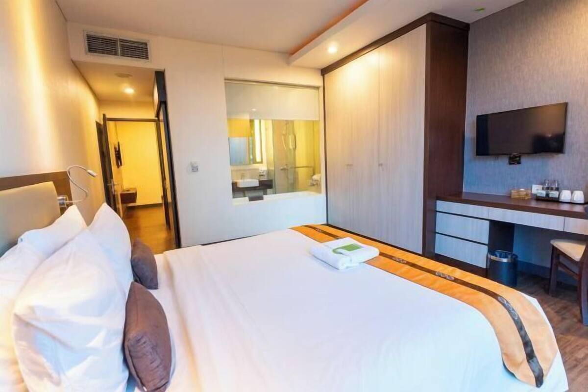 Minibar, in-room safe, desk, blackout drapes