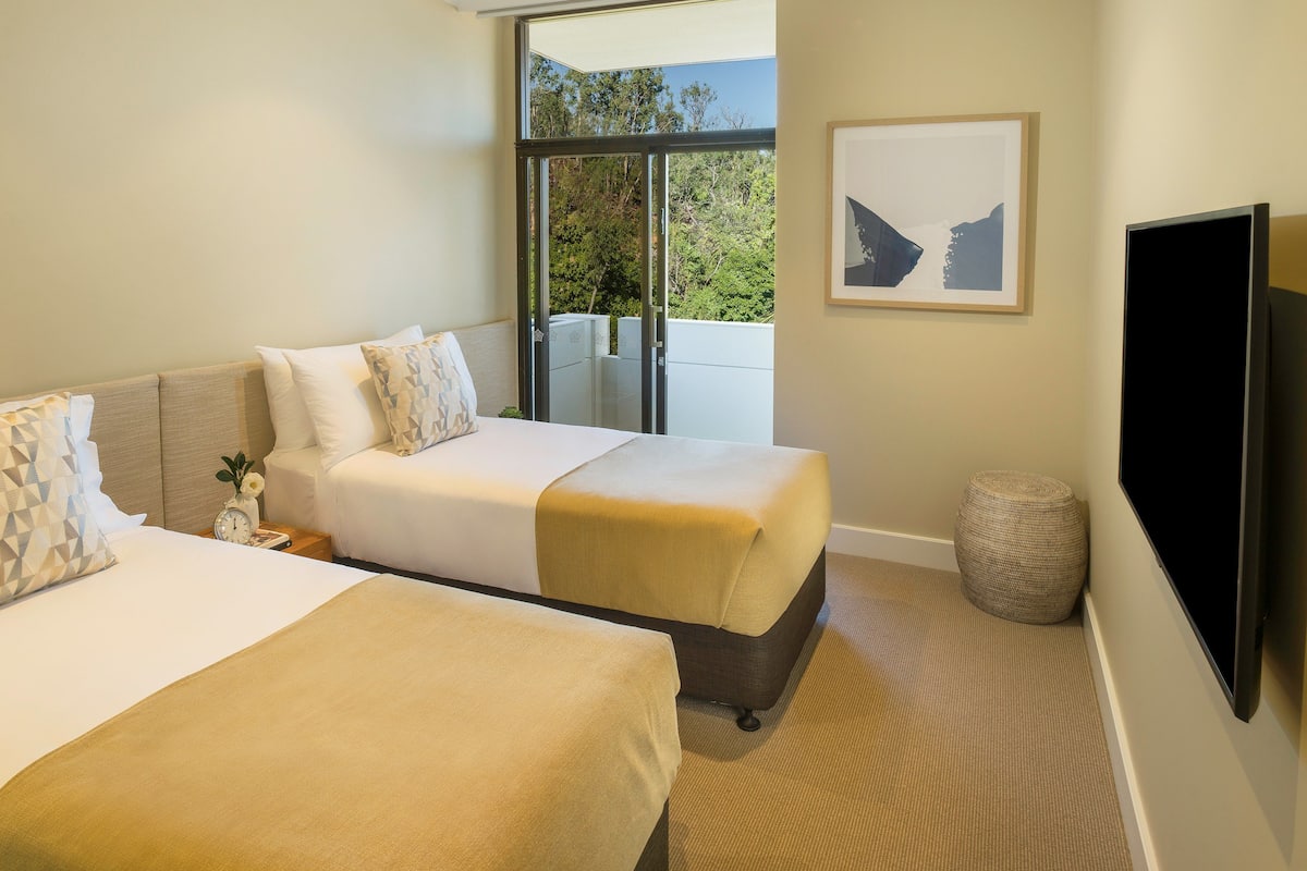 Suite, 3 Bedrooms (Hayman) | Premium bedding, down comforters, pillowtop beds, minibar