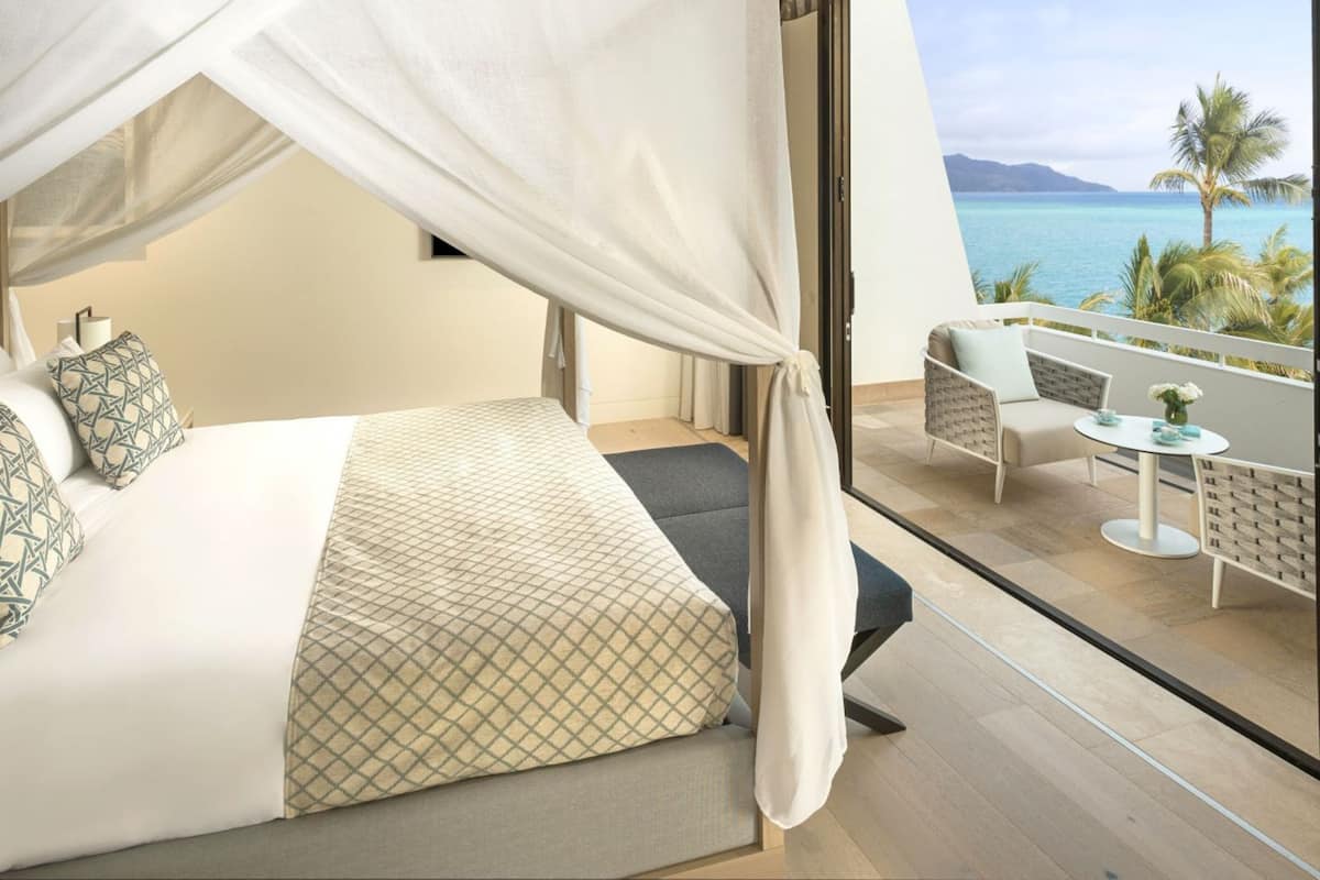 Suite, 1 Bedroom (Hayman) | Peralatan tempat tidur premium, gebar bulu kapas, tilam berlapik