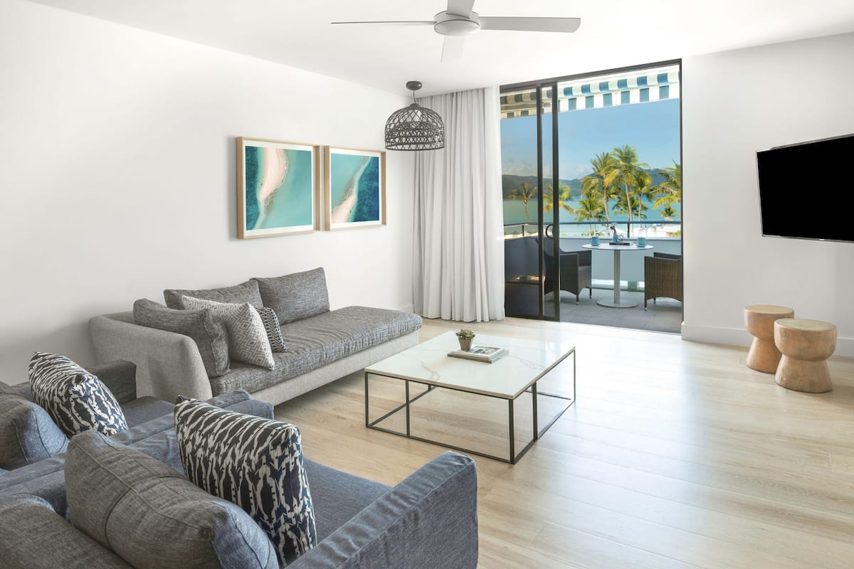 Suite, 1 Bedroom, Pool View | Pemandangan dari bilik