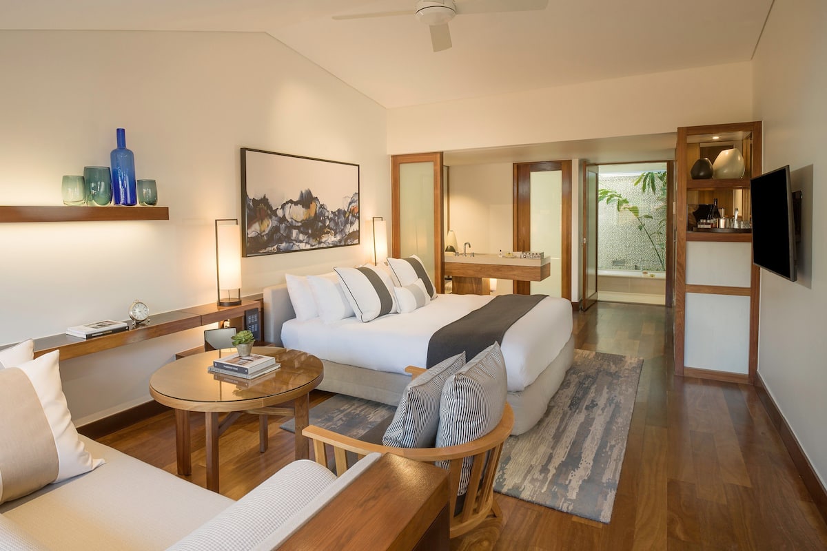 Classic Room, 1 Katil Raja (King), Courtyard View (Retreat) | Peralatan tempat tidur premium, gebar bulu kapas, tilam berlapik