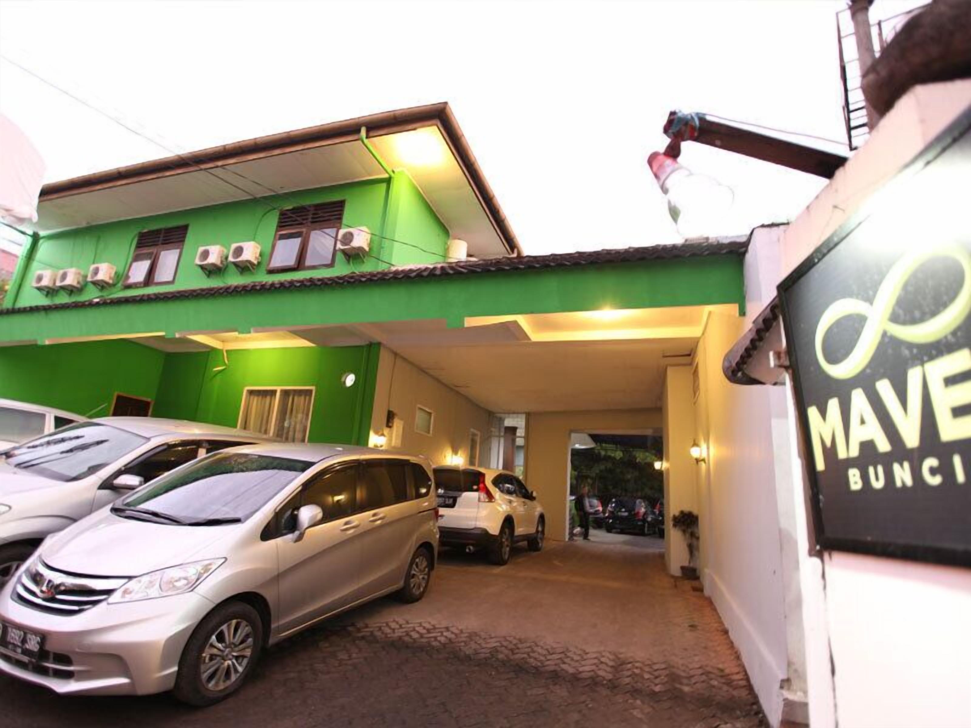 Photo - Maven Buncit