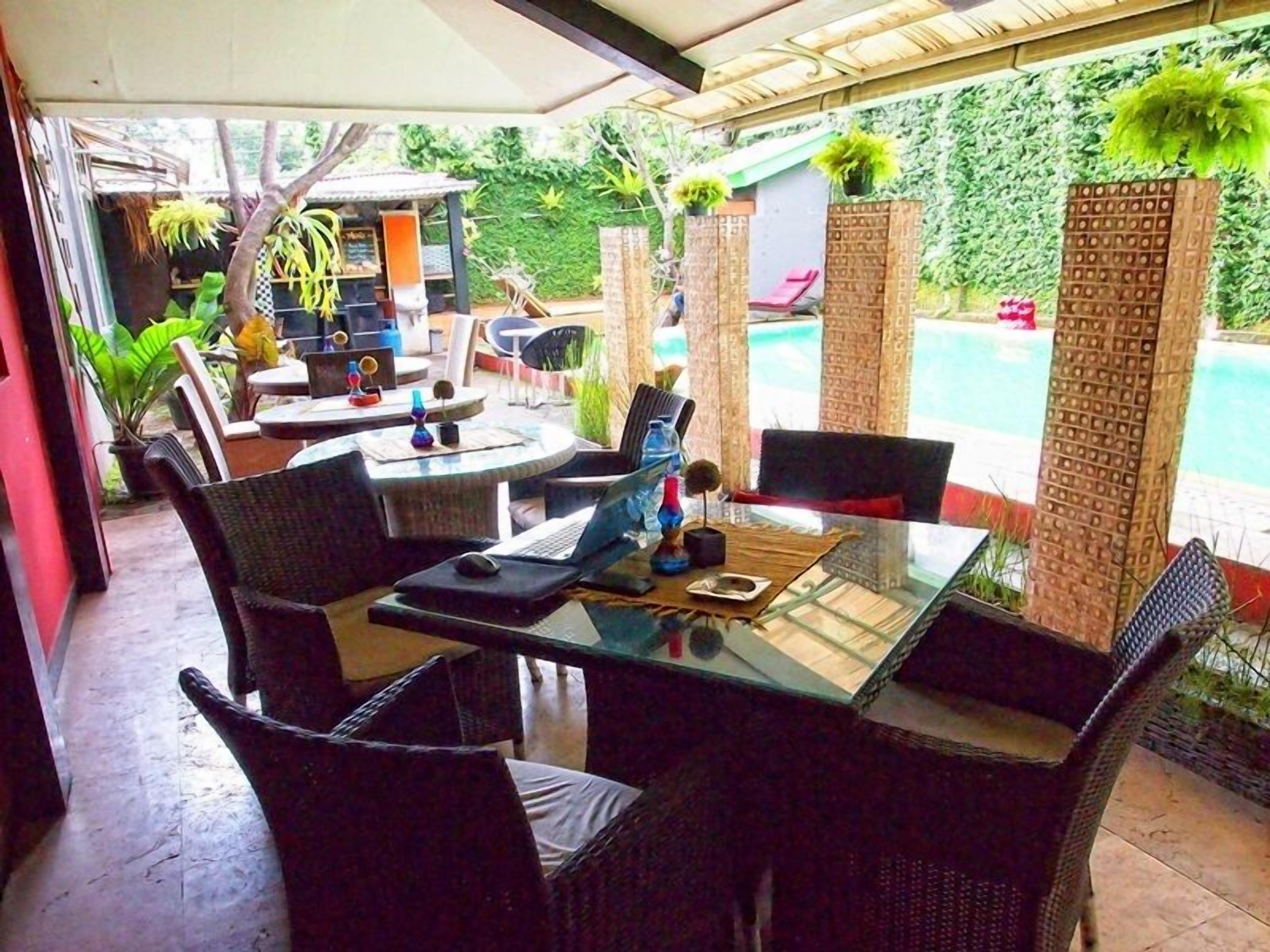 Photo - Maven Buncit