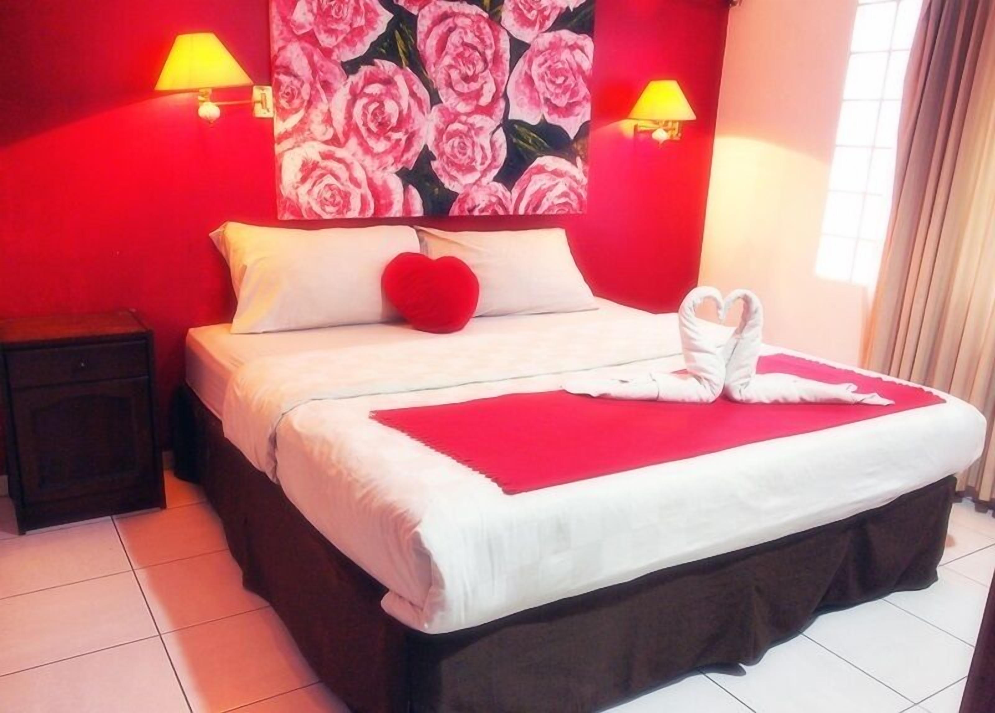 Photo - Maven Buncit