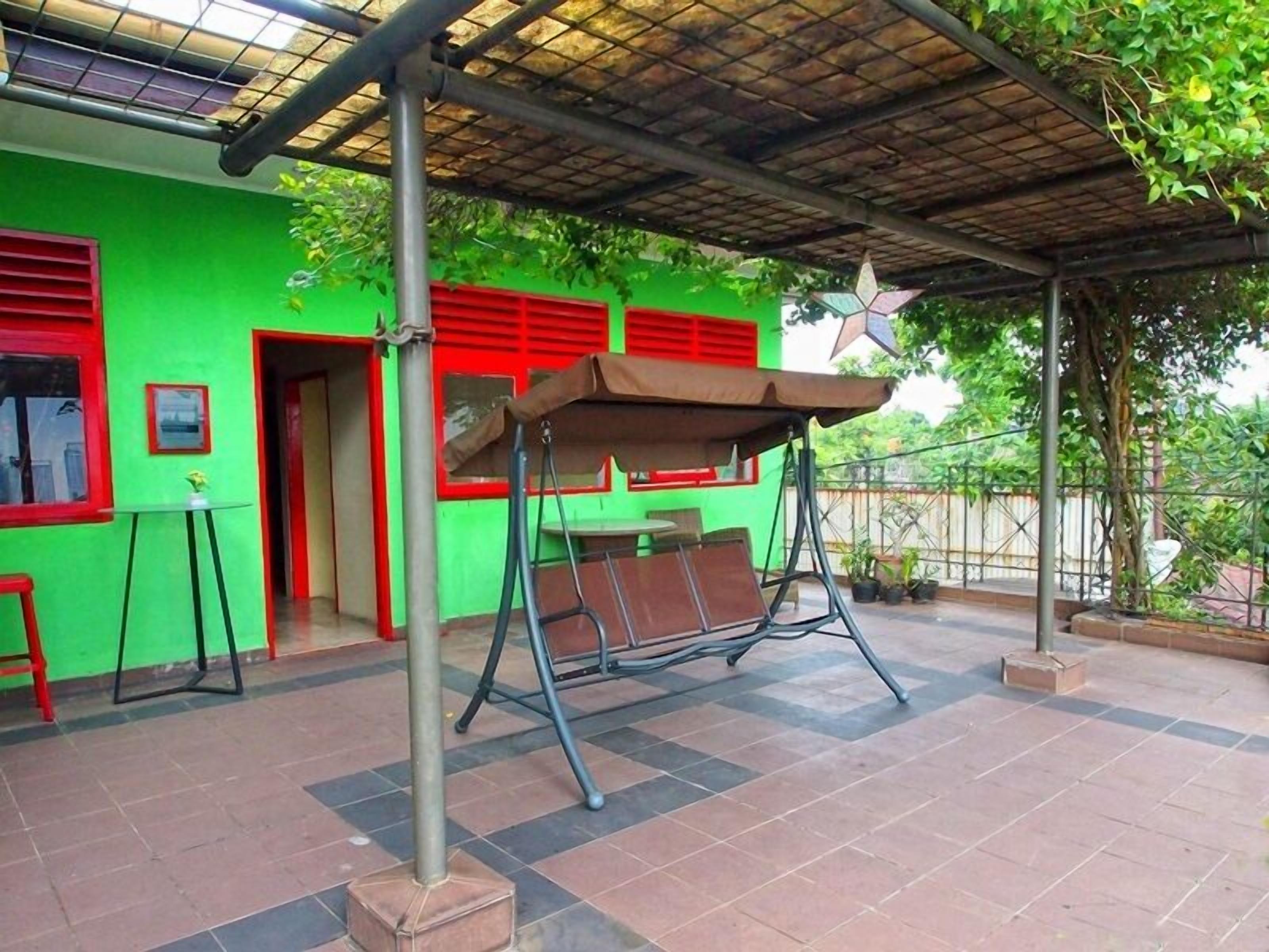 Photo - Maven Buncit