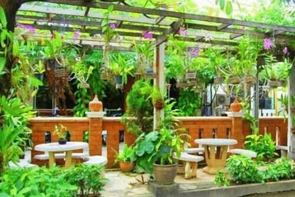 Lanna Thai Guesthouse