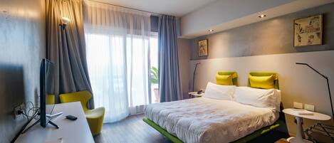 Junior Studio Suite, Jetted Tub