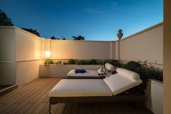 Suite Studio Junior, baignoire à jets | Terrasse/Patio