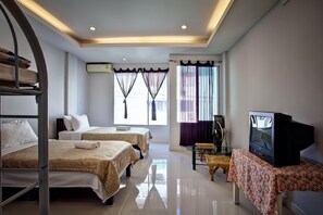 Standard Double or Twin Room, Non Smoking, Bathtub