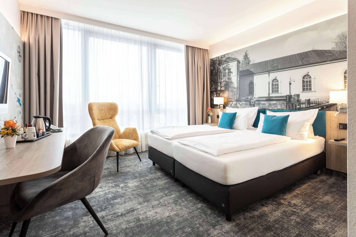 executive room, 1 double bed (converts to 2 twin beds) | 1 bedroom, hypo-allergenic bedding, memory-foam beds