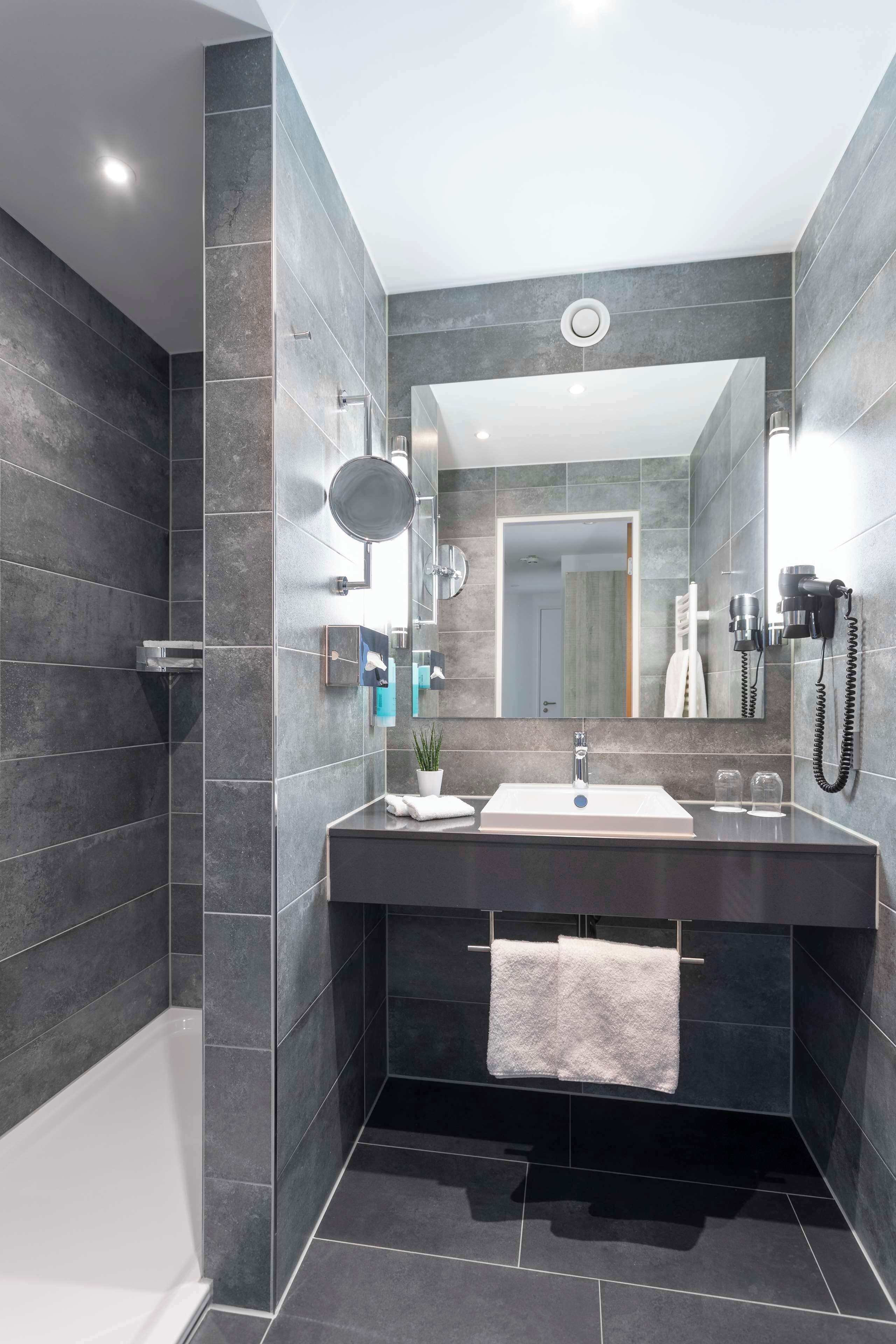 junior suite, 1 double bed (cozy sitting corner) | 1 bedroom, hypo-allergenic bedding, memory-foam beds