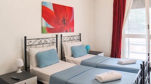 Desk, laptop workspace, iron/ironing board, free WiFi - B&B I Am Here - Gioia 66 (Milan)