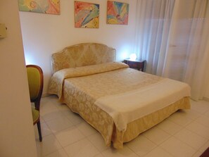 In-room safe, desk, free WiFi - Hotel Callà 2 (Policoro)