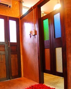 LCD TV - Qi 68 Hotel (Chiang Mai)