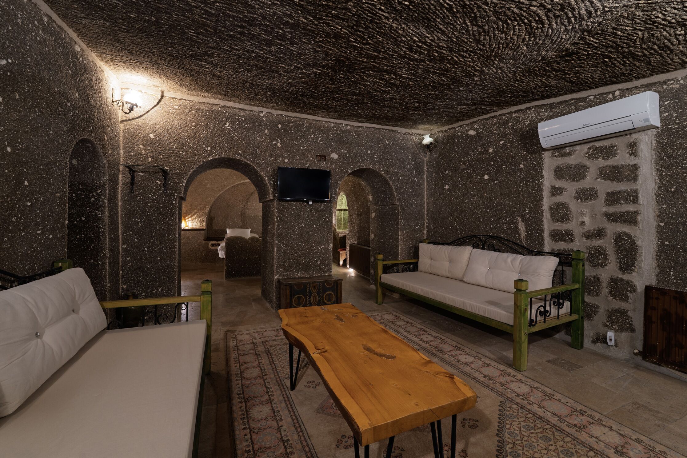 suite, mountain view (king) | egyptian cotton sheets, premium bedding, down duvets, pillow-top beds