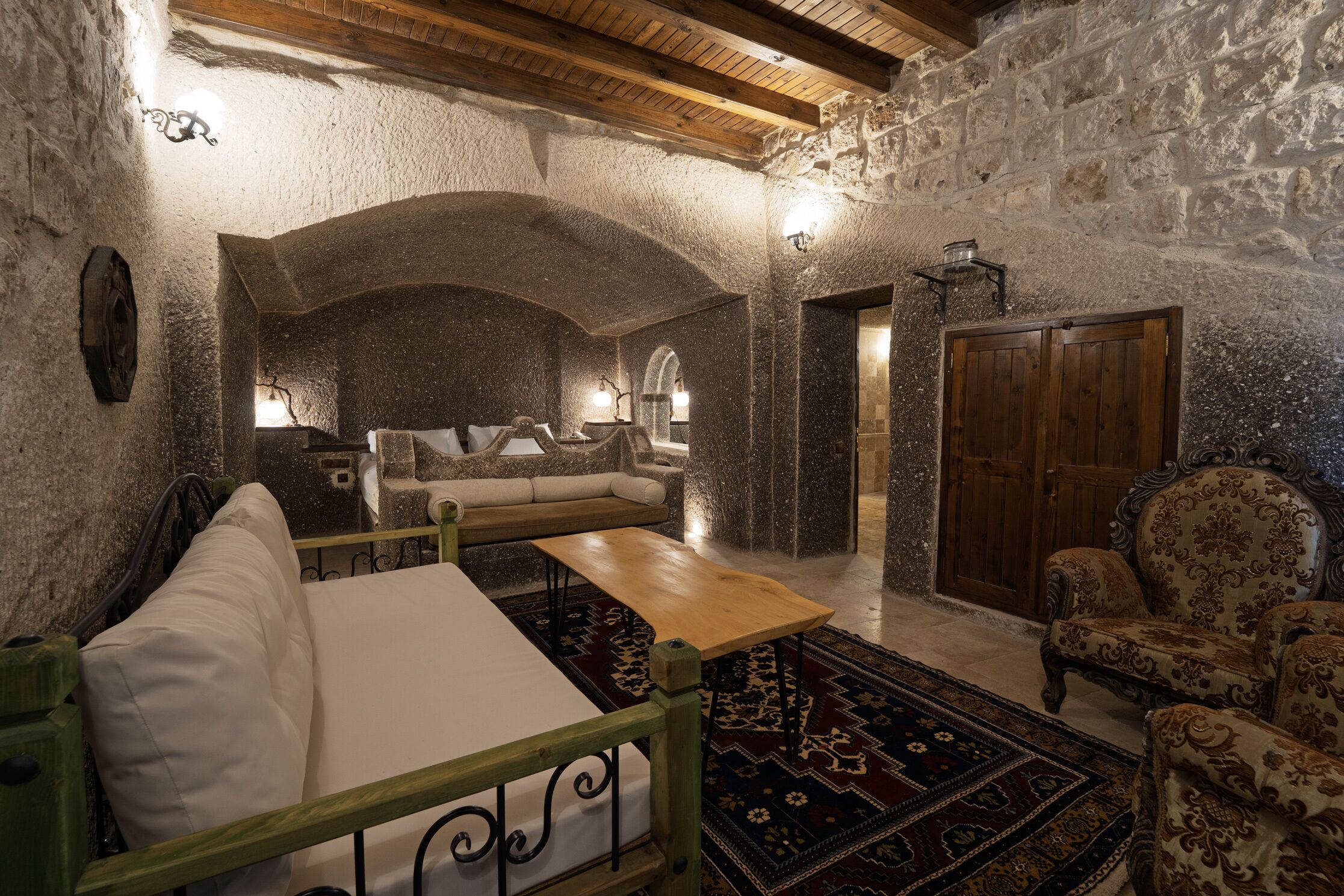 Triple Cave Suite | Wohnbereich