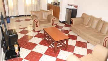 Standard Apartment, 2 Bedrooms, Accessible, Ground Floor | Desk, free WiFi, bed sheets