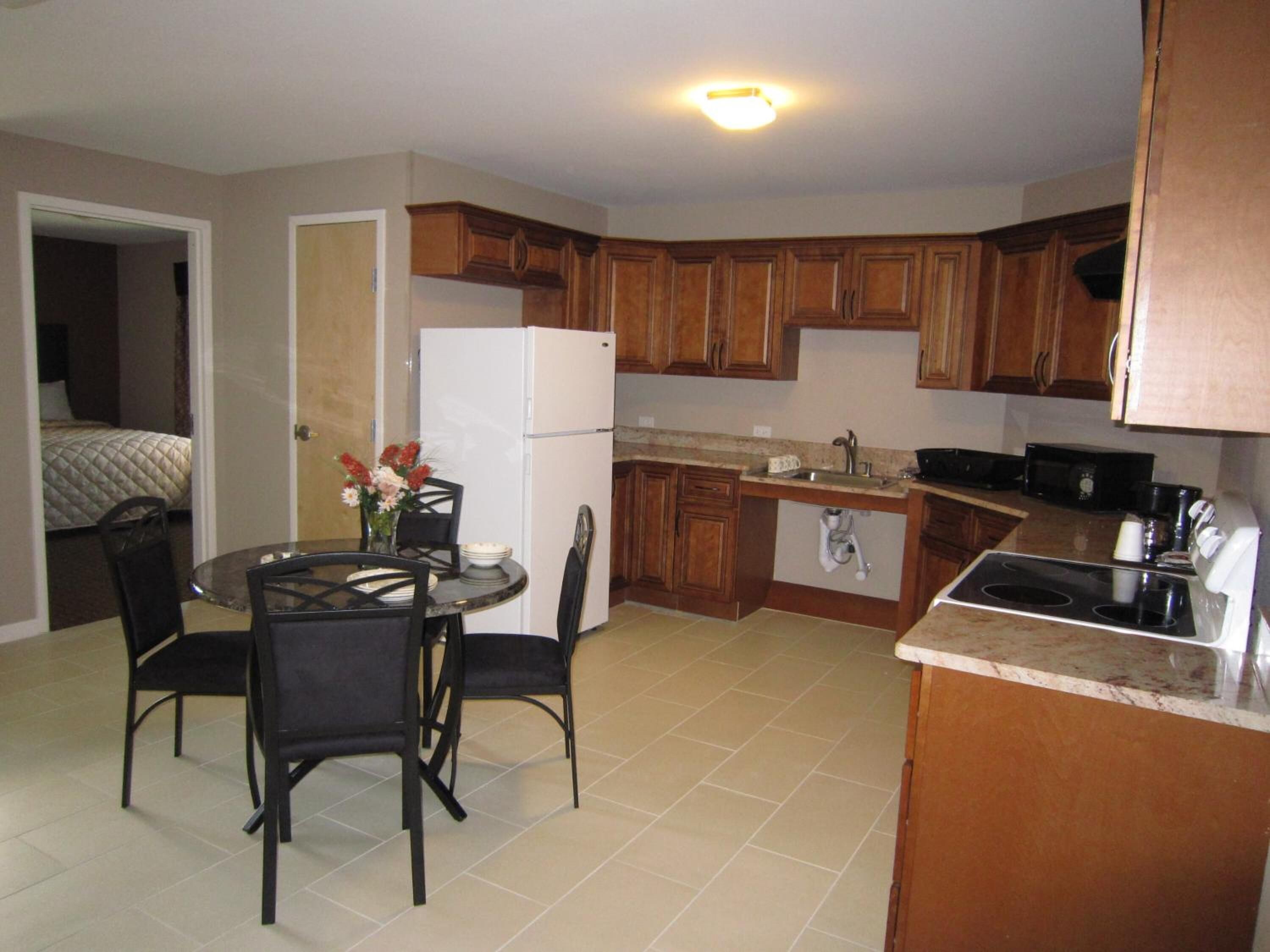 fridge, microwave, coffee/tea maker