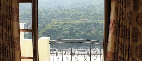 Exclusive Double Room, 1 King Bed, Balcony, River View | Balcony view