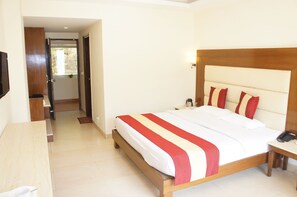 Phòng đôi Exclusive, 1 giường cỡ king, ban công, quang cảnh sông | Trang trí khác biệt, trang bị nội thất với thiết kế riêng biệt