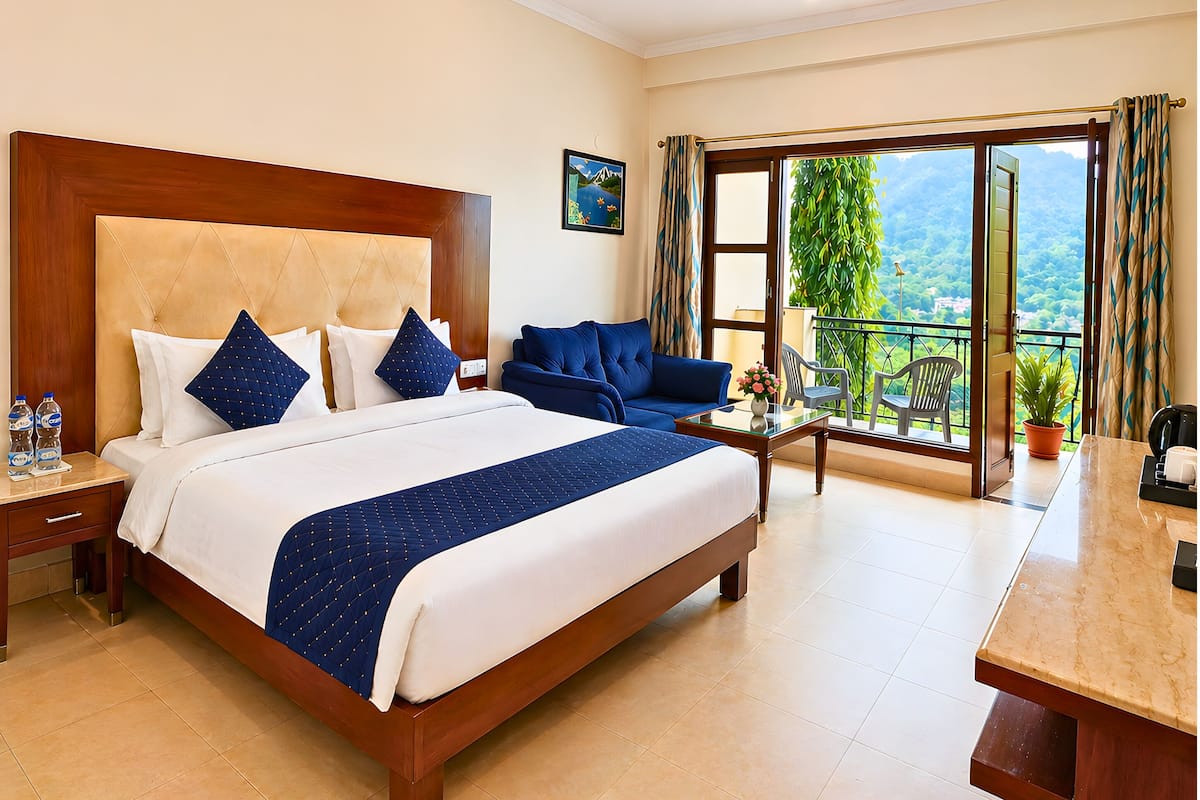 Premium Room | Individually decorated, individually furnished, bed sheets