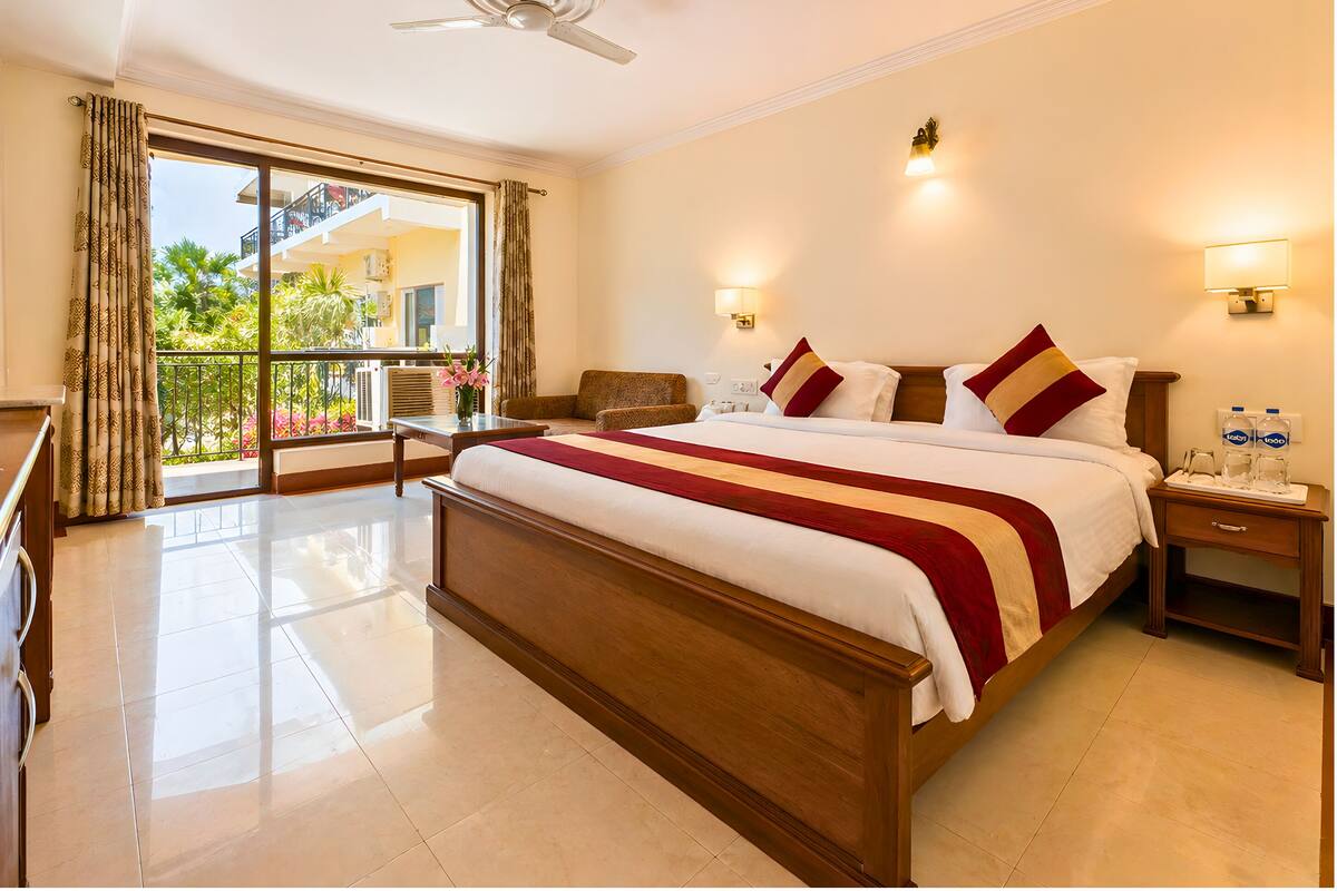 Deluxe Room | Individually decorated, individually furnished, bed sheets