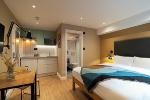 Studio Townhouse | Premium bedding, individually decorated, individually furnished, desk - Lamington Apartments - London Hammersmith (London)