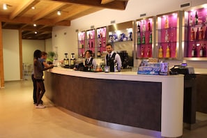 2 bars/lounges, beach bar - Sira Resort (Nova Siri)