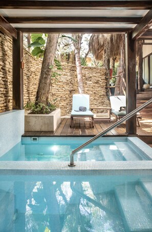 Salas de tratamiento para parejas, un sauna, baño turco