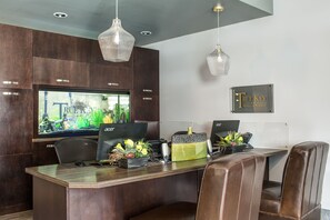 Interior - Bighorn Meadows Resort (Radium Hot Springs)
