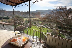 Suite, Terrace, Mountain View | Terrace/patio - Couvent d'Hérépian (Herepian)