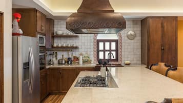 Signature House, 4 Bedrooms, Ocean View | Private kitchen | Full-sized fridge, microwave, stovetop, dishwasher