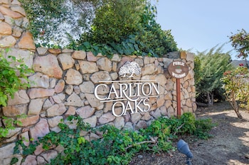 Carlton Oaks Lodge, an Ascend Collection Hotel