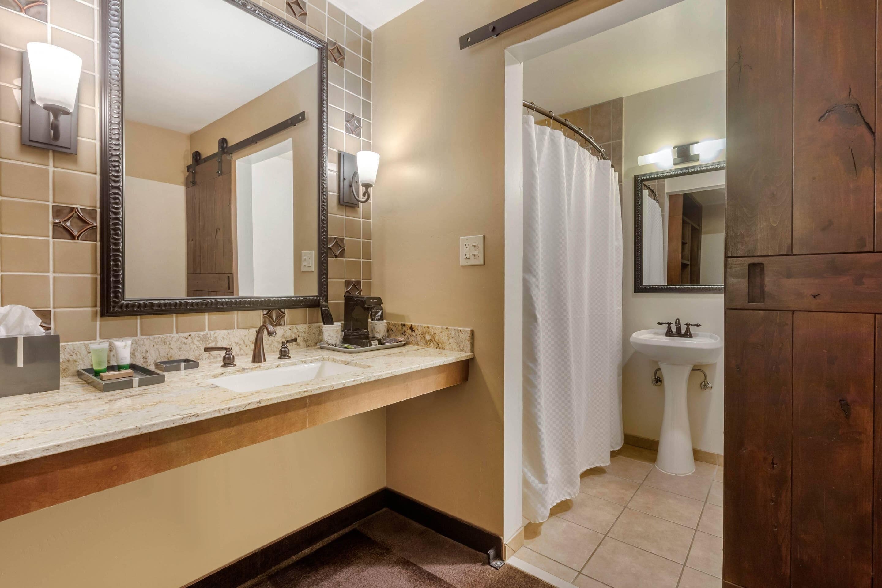 Photo - Carlton Oaks Lodge, an Ascend Collection Hotel